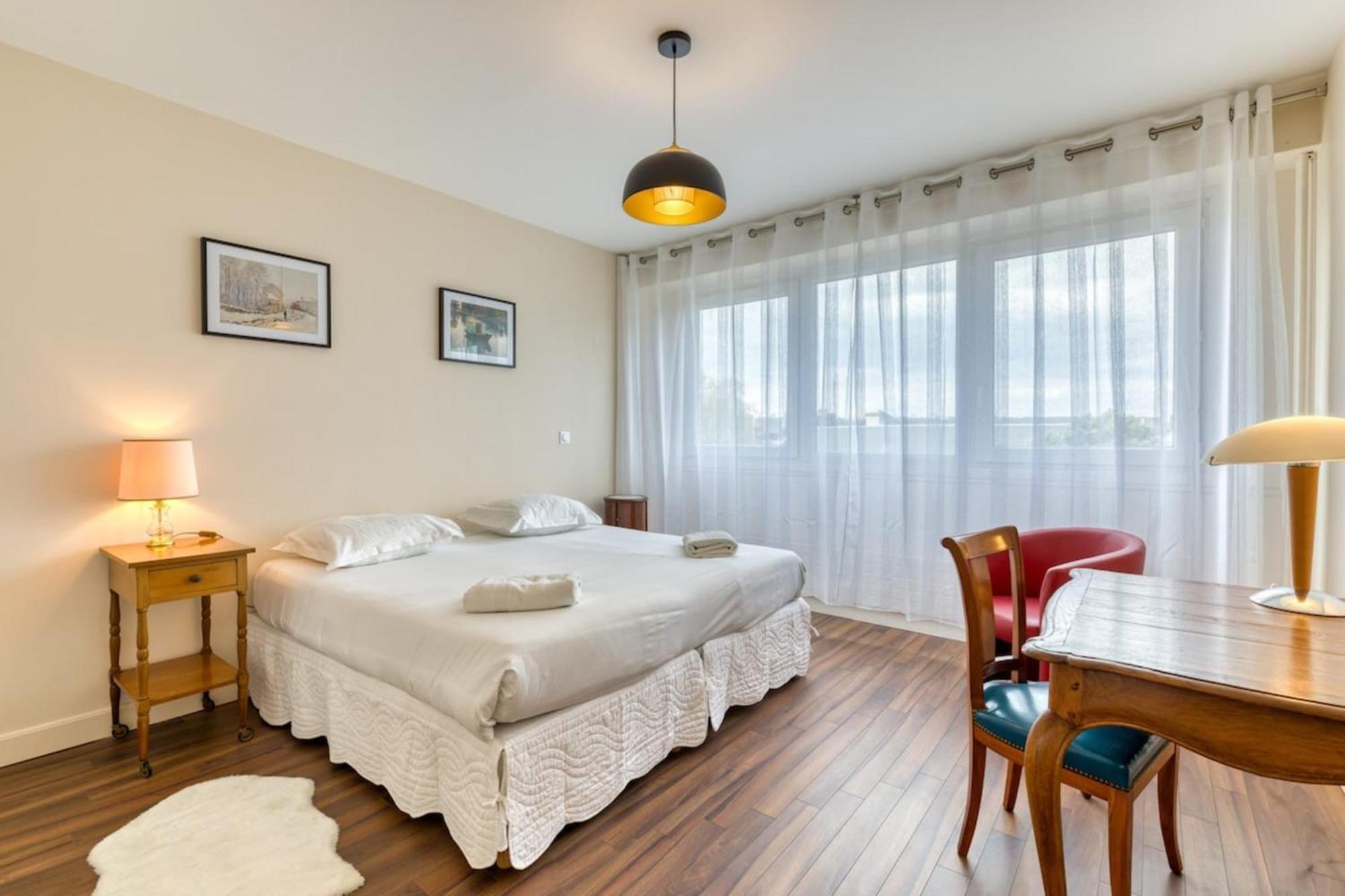 Francoise F5 Avec Parking Apartman Rouen Kültér fotó